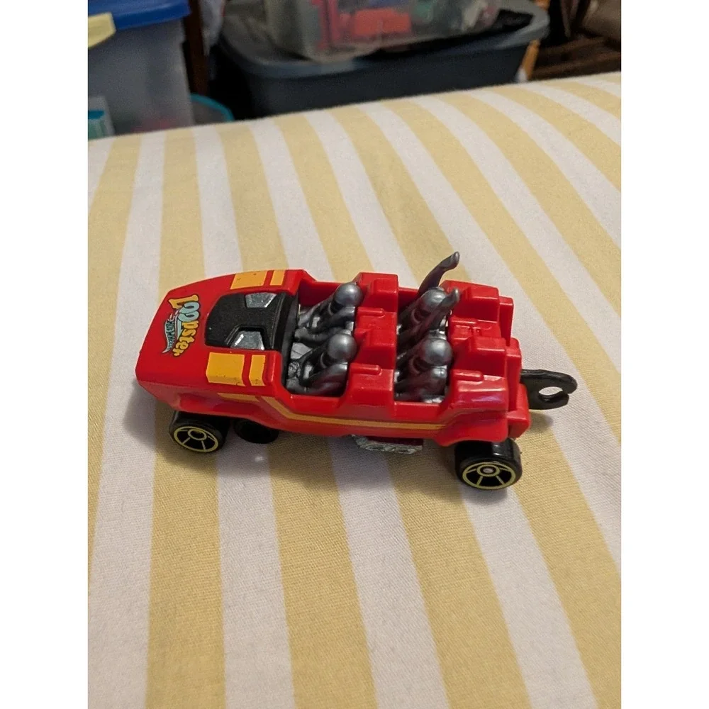 2015 Hot Wheels 75 HW City Surf Patrol LOOPSTER Red Hands Down Variant CFG88